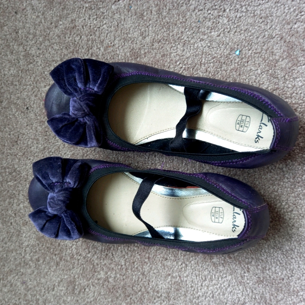 Dress shoes